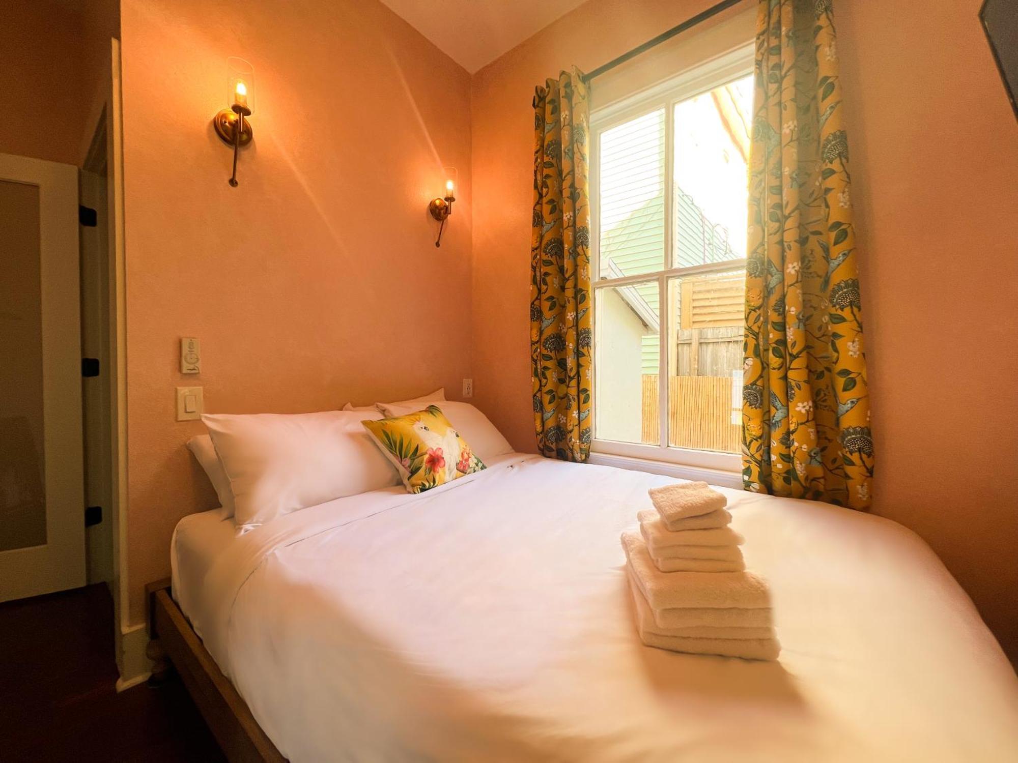 Lotus Galveston Hotel Екстериор снимка