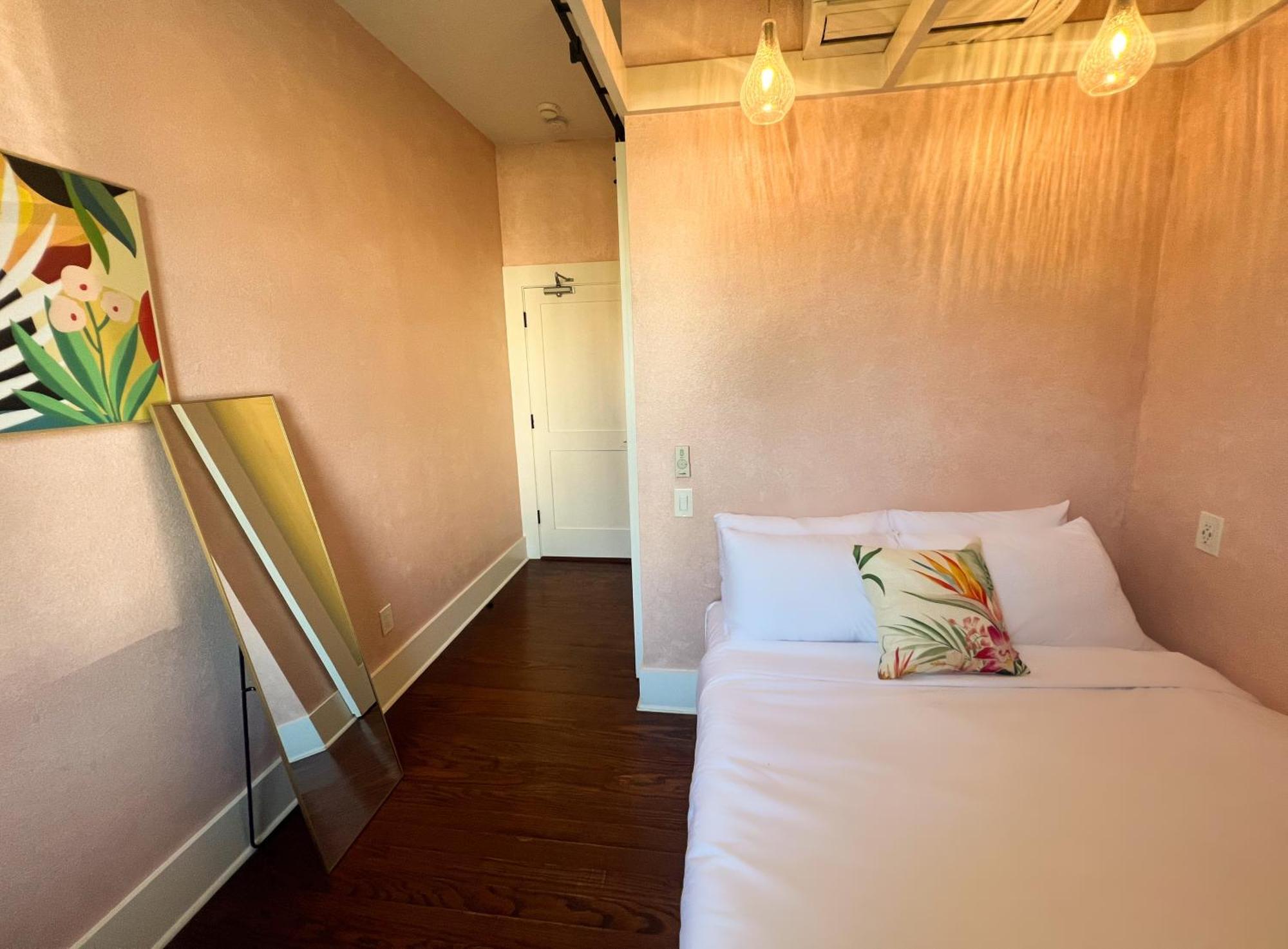 Lotus Galveston Hotel Екстериор снимка